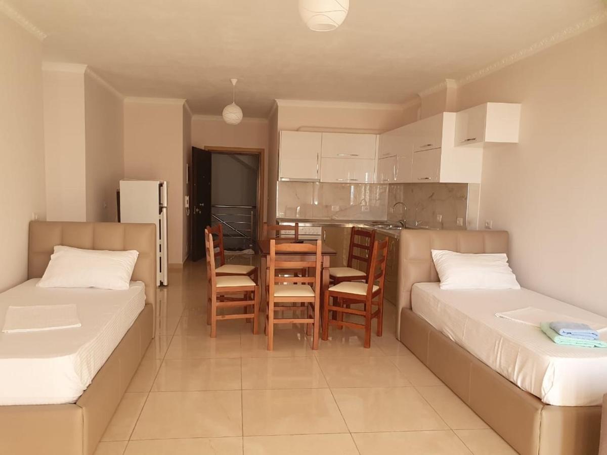Xhulio Apartments Σαράντα Εξωτερικό φωτογραφία