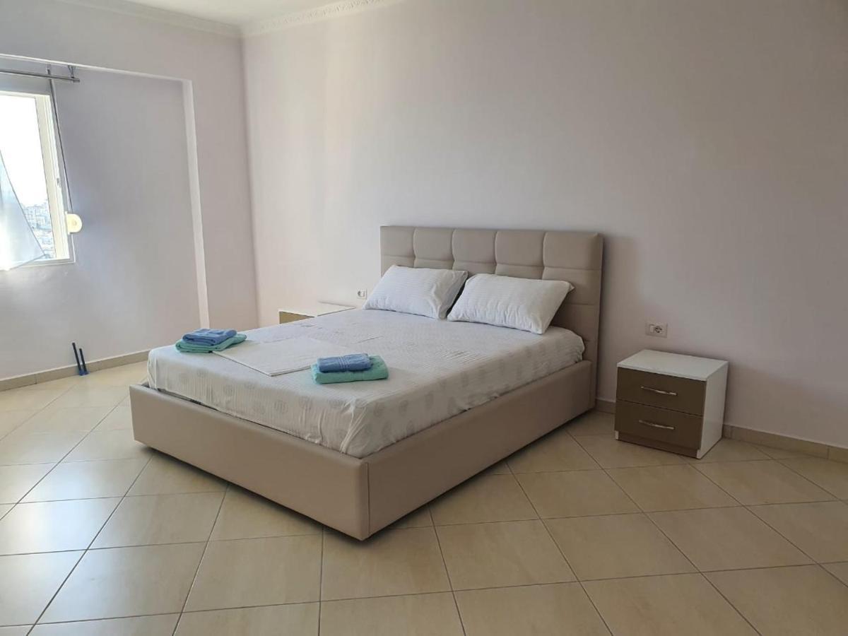 Xhulio Apartments Σαράντα Εξωτερικό φωτογραφία