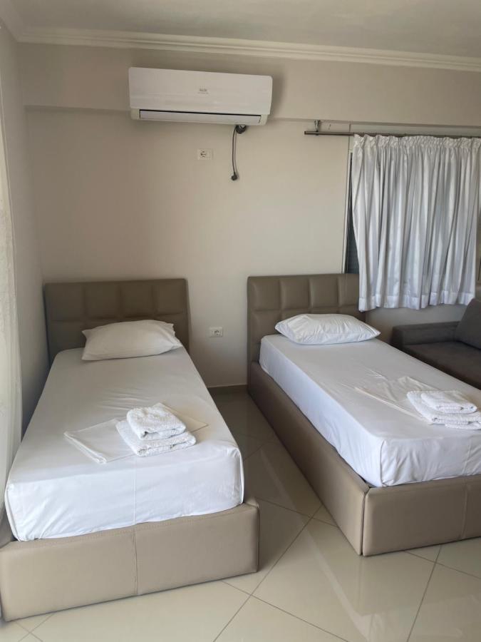 Xhulio Apartments Σαράντα Εξωτερικό φωτογραφία