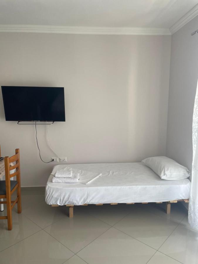 Xhulio Apartments Σαράντα Εξωτερικό φωτογραφία