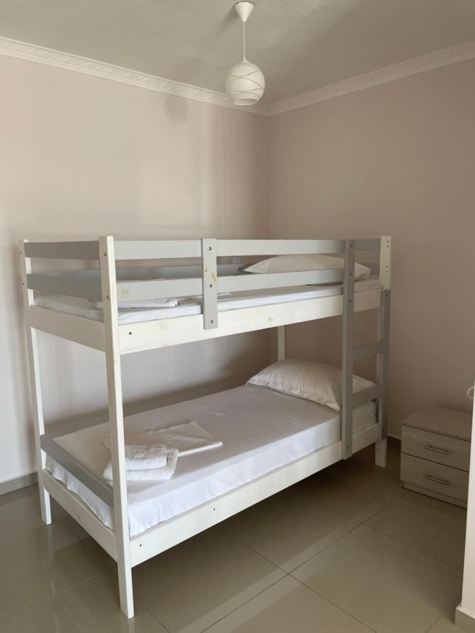 Xhulio Apartments Σαράντα Εξωτερικό φωτογραφία