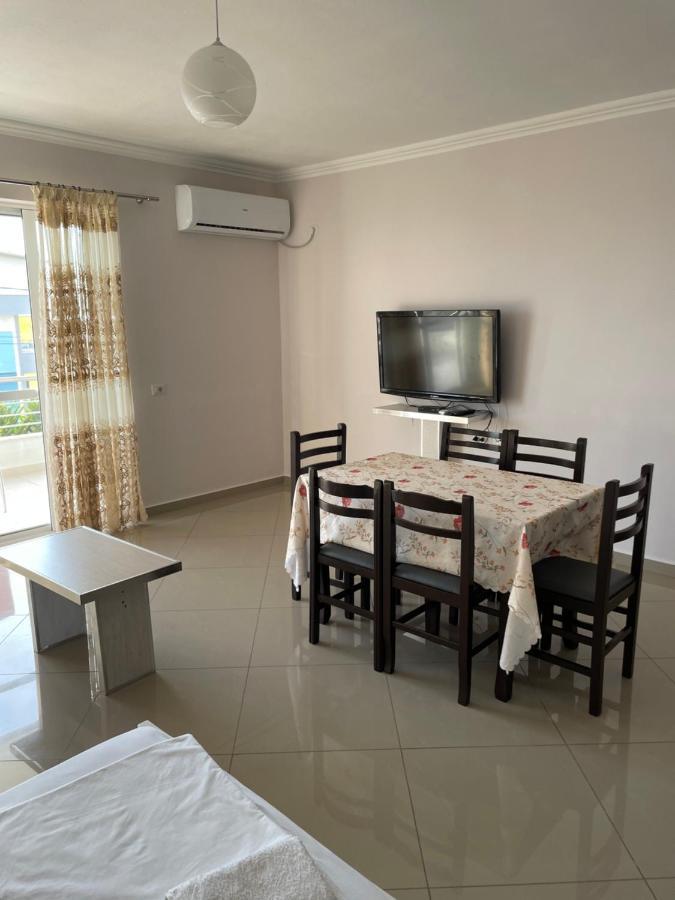 Xhulio Apartments Σαράντα Εξωτερικό φωτογραφία