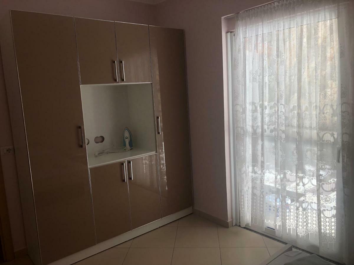 Xhulio Apartments Σαράντα Εξωτερικό φωτογραφία